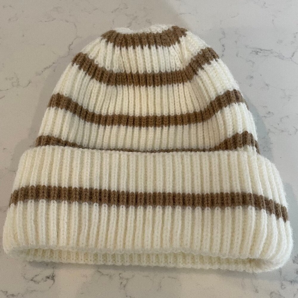 Hand Crafted Cozy Knit Ribbed Striped Toque Neutral Cream & Tan Sz OS - no tags